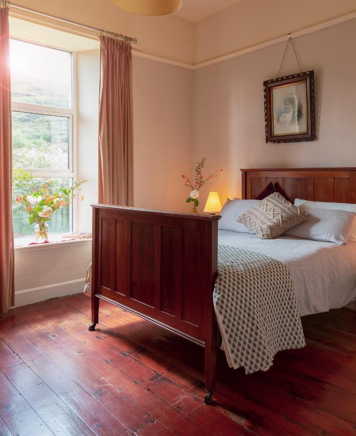 The Old Monastery Guesthouse Cahersiveen Esterno foto