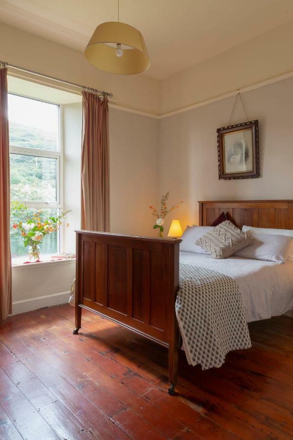 The Old Monastery Guesthouse Cahersiveen Esterno foto